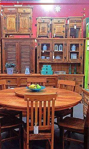 Cadeira rústica de madeira Cadeira rústica de madeira