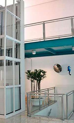 Elevador cadeirante Elevador cadeirante