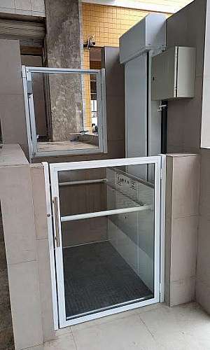 Elevador cadeirante Elevador cadeirante