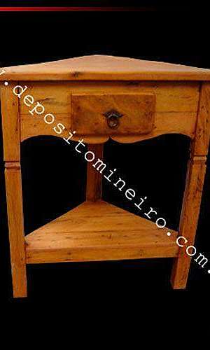 Mesa lateral de madeira rústica Mesa lateral de madeira rústica