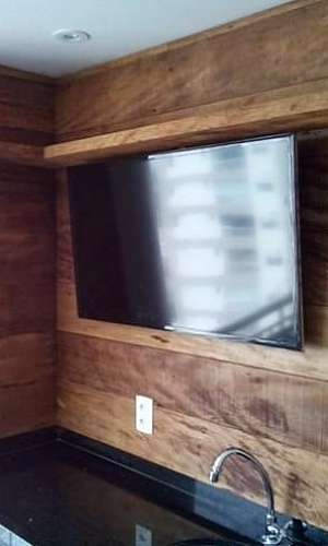 Painel de madeira rústica para TV
